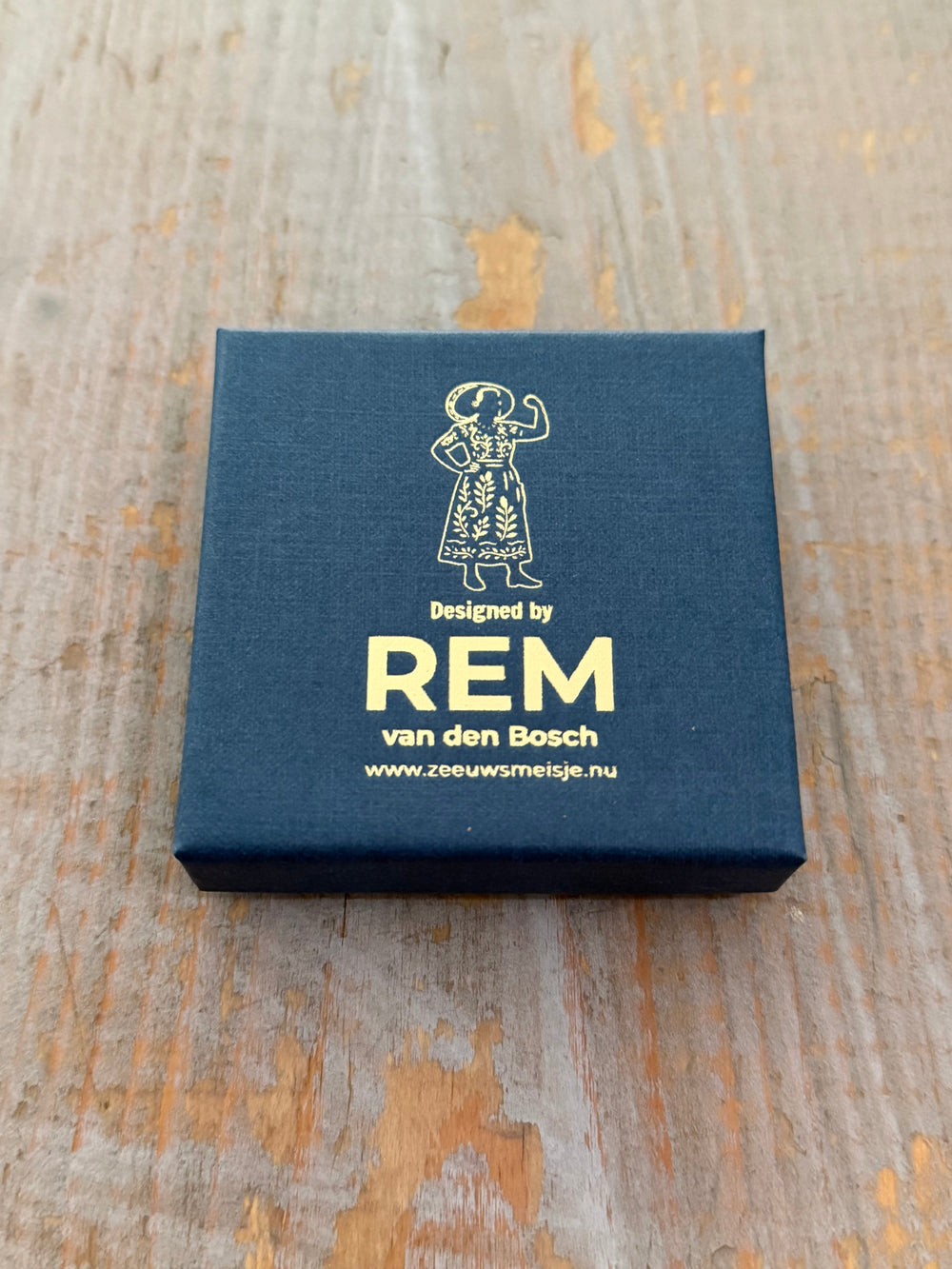 Deksel Sieradendoos Rem van den Bosch broche 