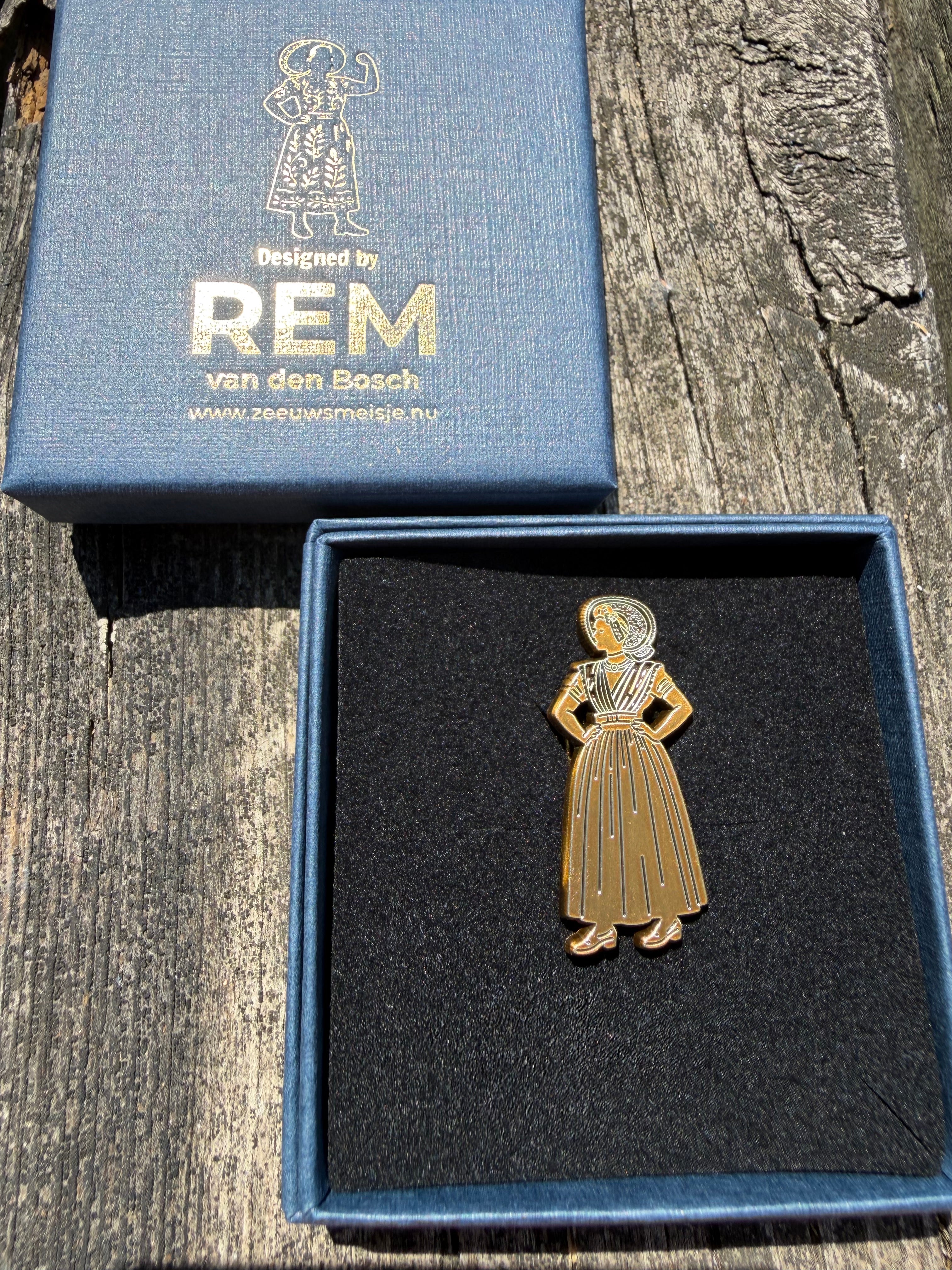 Zeeuws Meisje Broche Arnemuiden 