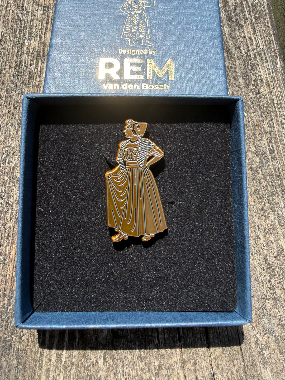Walcherse broche Rebecca 