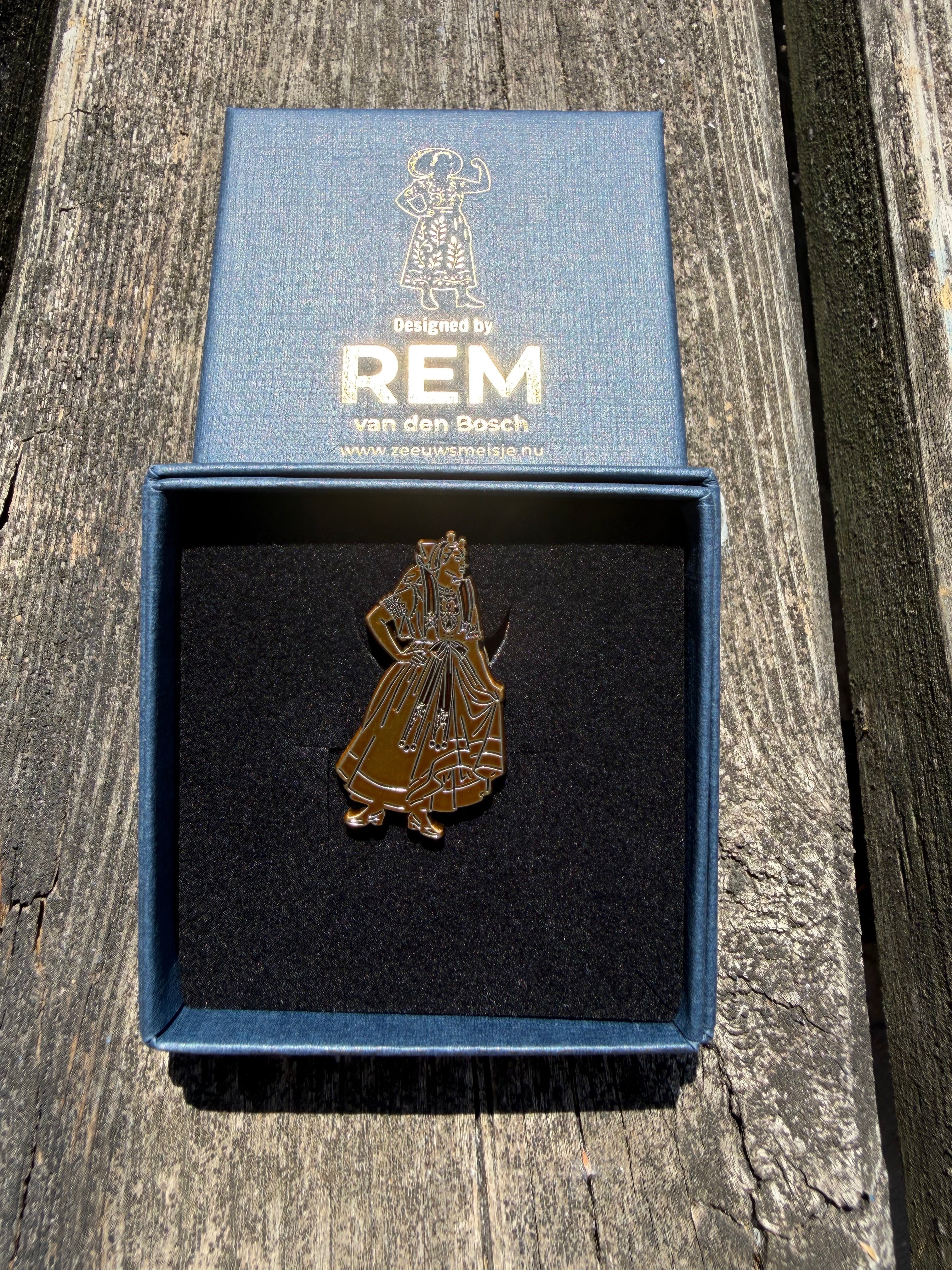 broche Axel 