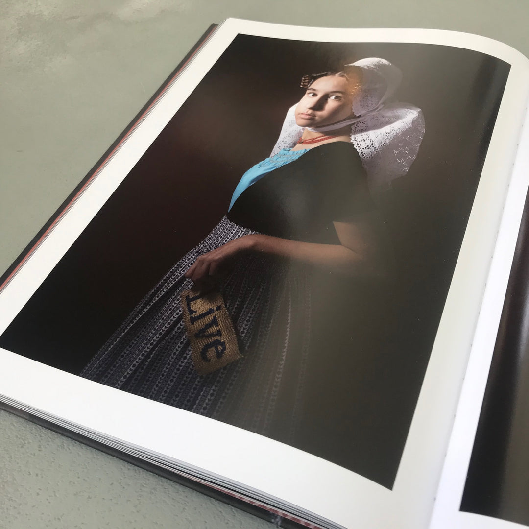 Kunstportret Zeeuws Meisje Vrijheid met moderne en culturele identiteit
