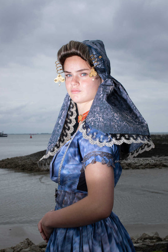 Portret Anouk in modern Middelburgs Ambacht 