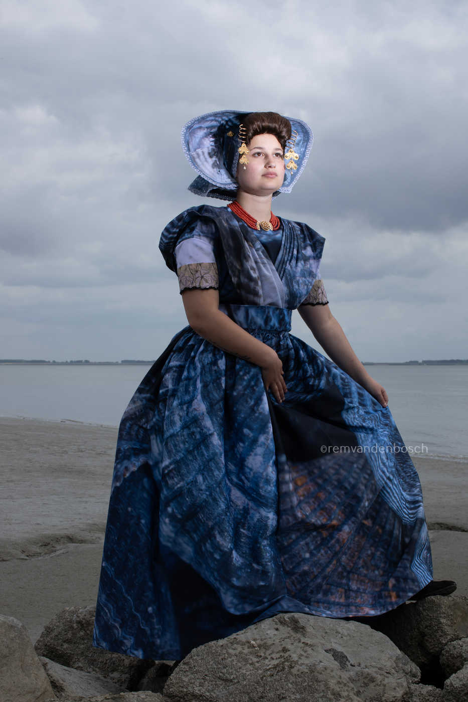 Merit in moderne Nieuwlandse dracht 