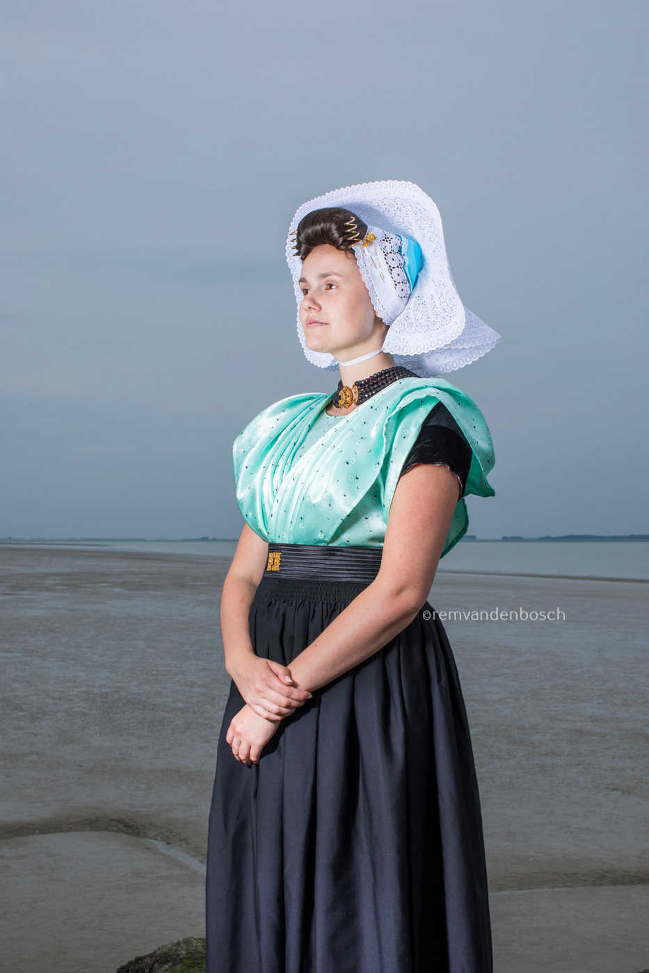 Linde in de dracht van Arnemuiden aan zee