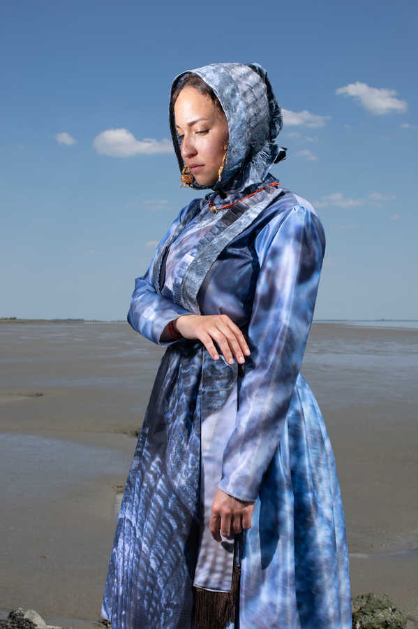 Qmara in moderne Cadzandse dracht 