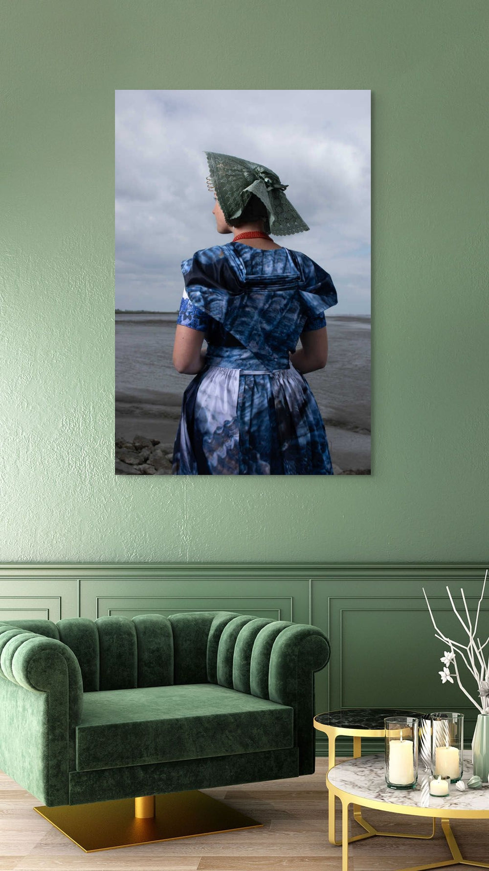 portret Rosalyn moderne dracht Arnemuiden op de dijk achteraanzicht Staand beeld  Mock up 