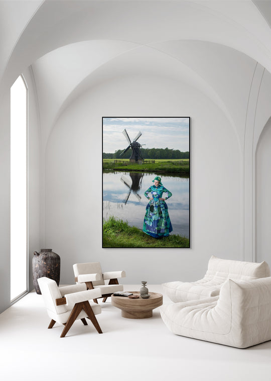 muurkunst, muurdecoratie, fotografie Rem van Den Bosch. Linde met moderne groene Friese dracht 
