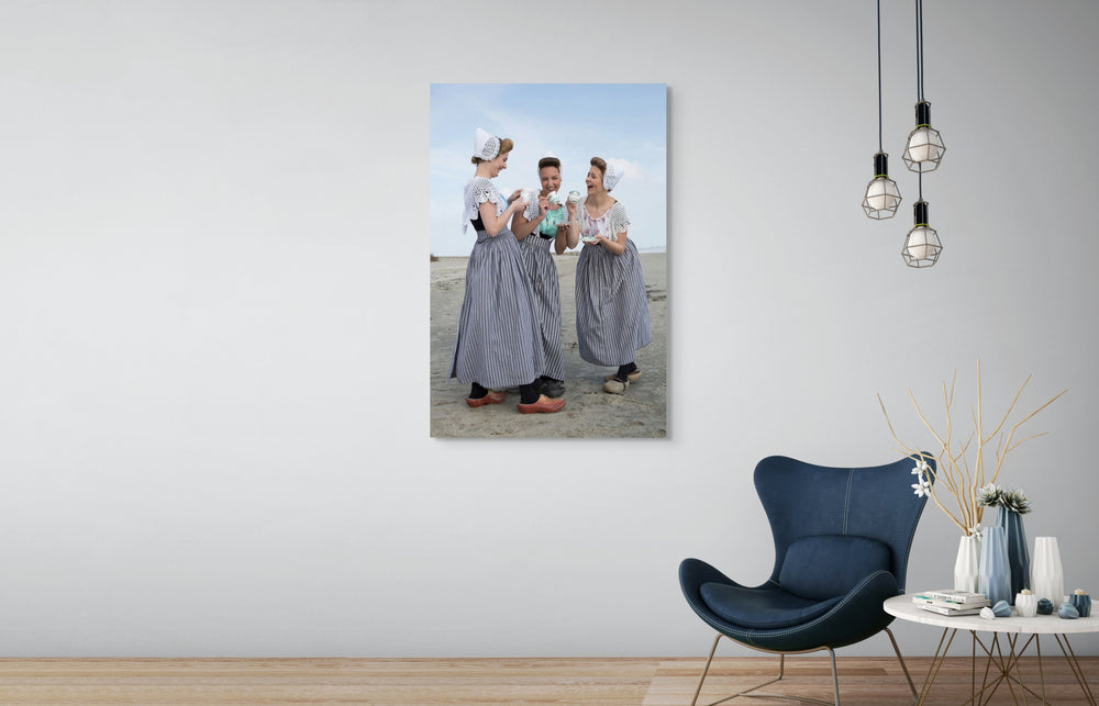 Zeeland farmers' wives for coffee