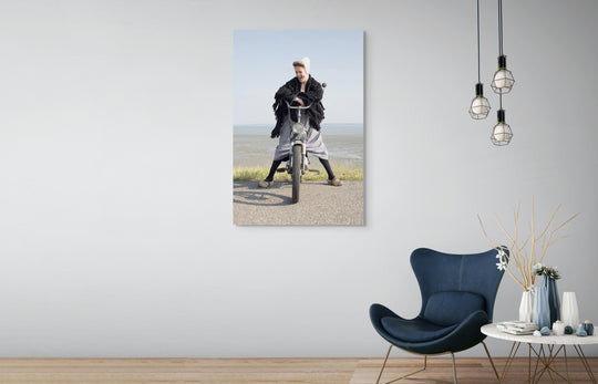 Mock up van zeeuwse boerin op de brommer 