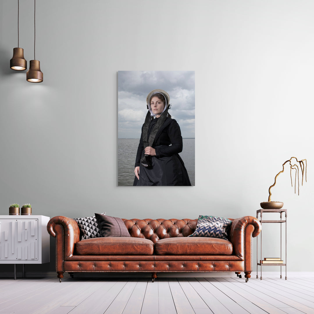 Portret van Janis in Cadzandse rouwdracht, kunstfotografie door Rem van den Bosch, muurdecoratie