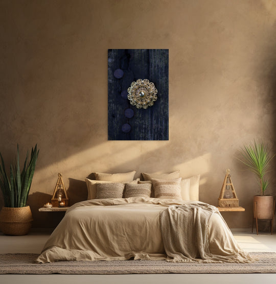 muurdecoratie gouden Zeeuwse broche Rem van den Bosch fotografie 